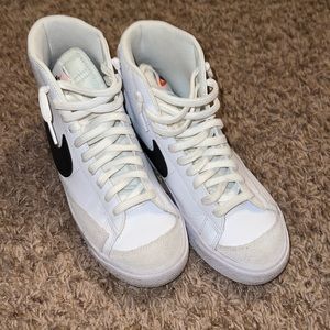 Nike blazer mid ‘77